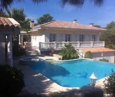Manu D'hote Bed and Breakfast Les Issambres