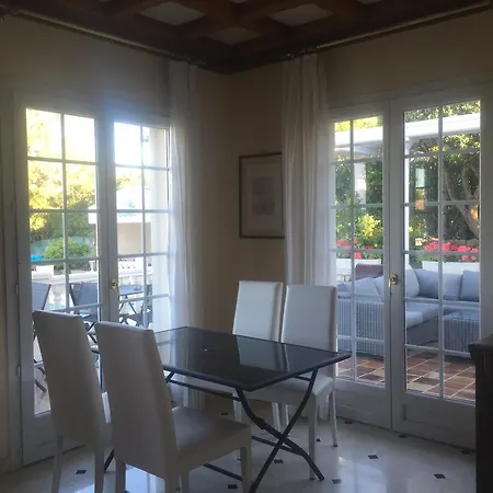 Bed and Breakfast Manu D'hote 4*