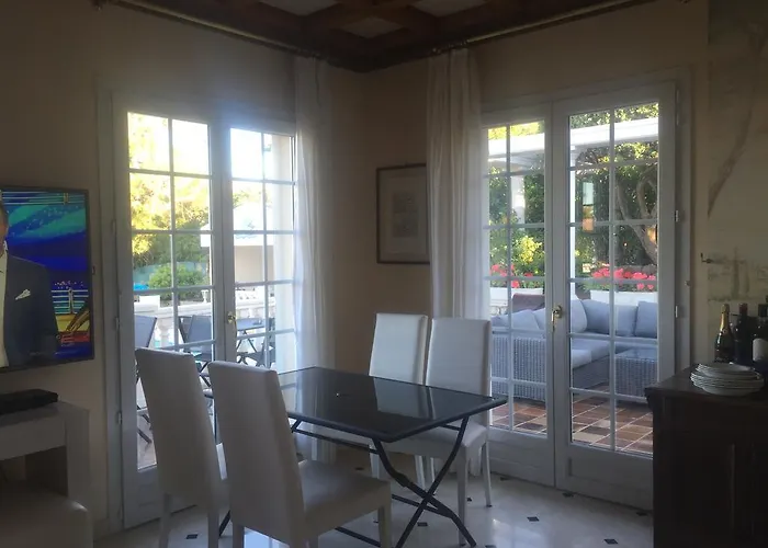 Bed & Breakfast Manu D'hote 4*