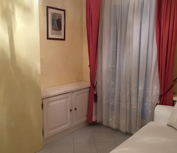 فندق مبيت وإفطار Manu D'hote لي إيسامبر
