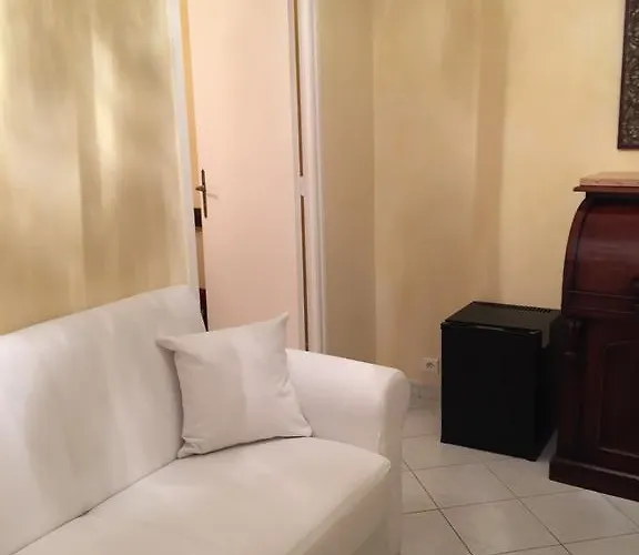 Manu D'hote 4* لي إيسامبر